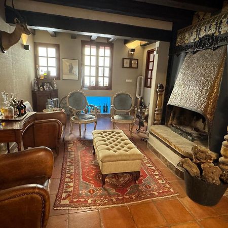 Bed and Breakfast Barri Antic Камбрильс Экстерьер фото